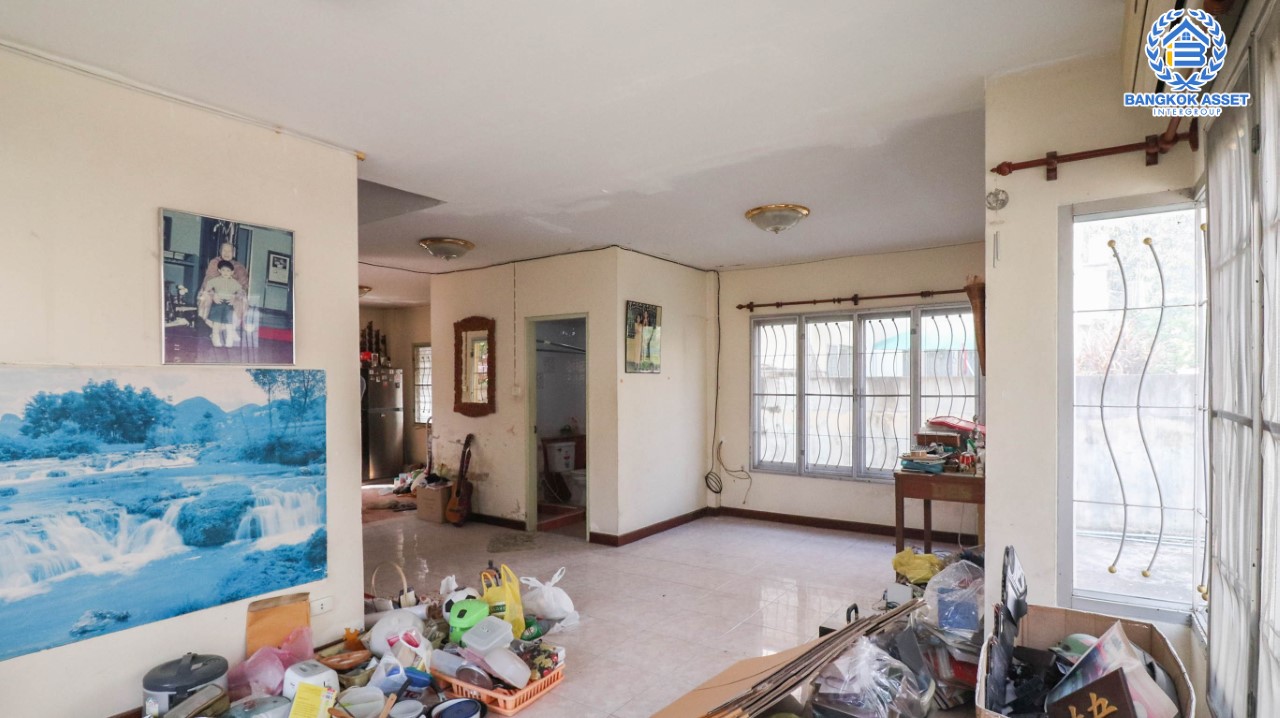 *****บ้านเดี่ยวมือสอง ม.ดิสคอฟเวอรี่เพลส รังสิต-นครนายก บ้านเดี่ยวหลังมุม บรรยากาศร่มรื่น น่าอยู่ บนเนื้อที่ 56.3 ตร.ว. 3 ห้องนอน 2 ห้องน้ำ 2 ที่จอดรถ พร้อมเข้าอยู่ได้เลย บนทำเลที่เชื่อมต่อถนนรังสิต-นครนายก, คลอง4 ใกล้ห้างสรรพสินค้าฟิวเจอร์พาร์ครังสิต